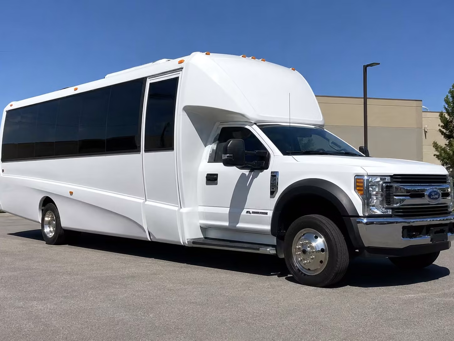 15 passenger minibus