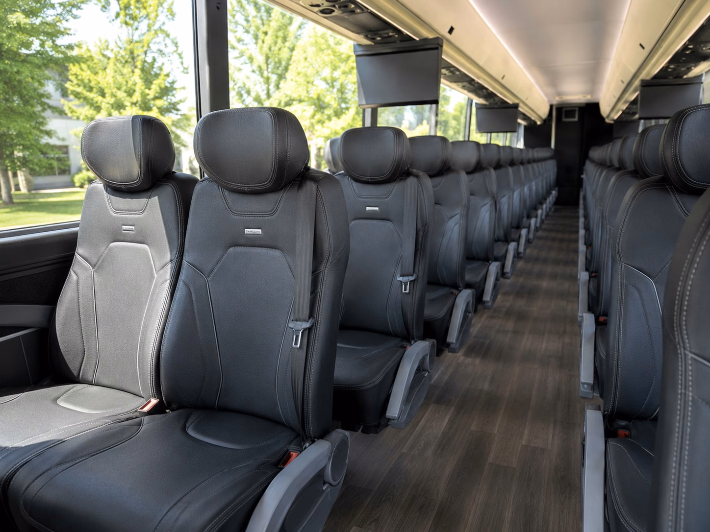 bridal party transportation in murfreesboro that travels on your schedule