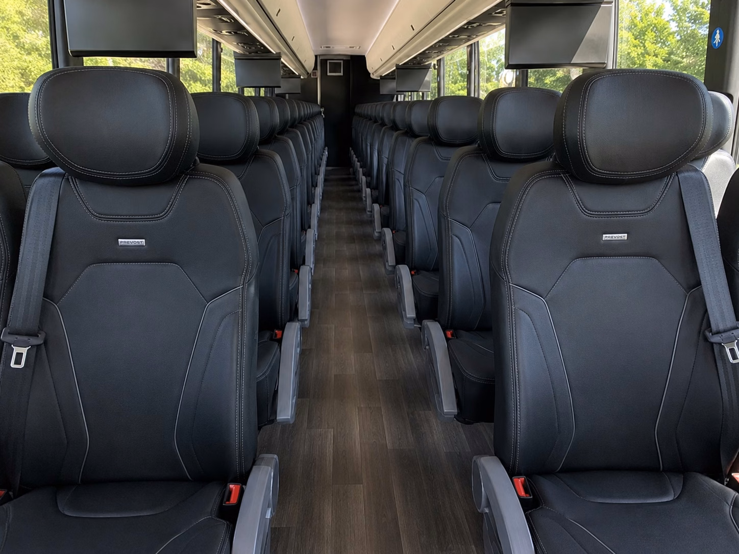 guest shuttles from murfreesboro hotels to your wedding venue
