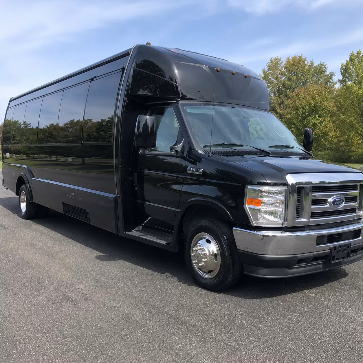party bus rentals for concerts at the boro bar and grill and murfreesboro s live music scene