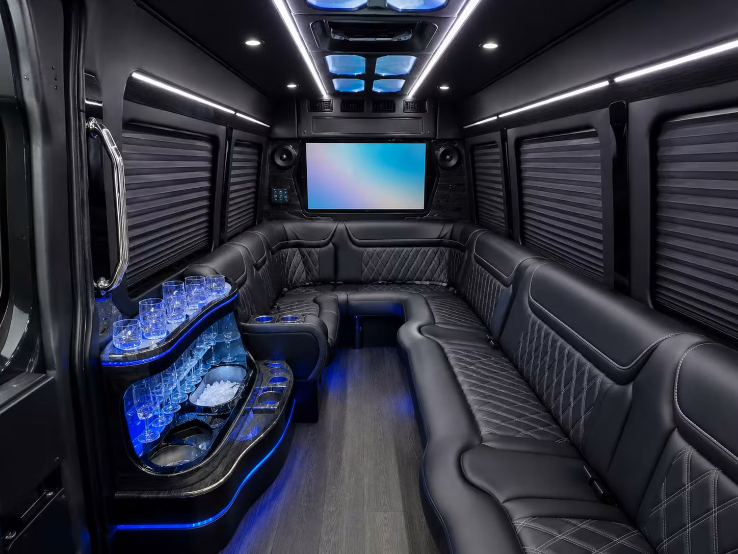 prom limos and sprinter vans for smaller groups in murfreesboro